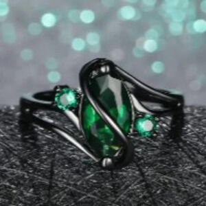 CZ Green Stones Horse Eye Style Hypoallergenic Nickel-Free Adjustable size 8